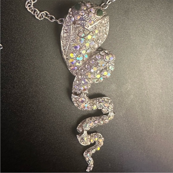 ✨ Rhinestone Snake Pendant Necklace – Gothic Y2K Statement Jewelry - Picture 2 of 3